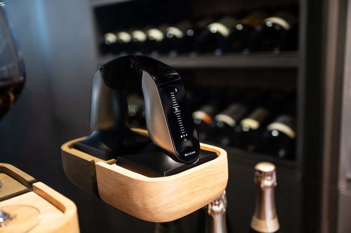 L’aérateur connecté Aveine : la technologie au service du vin