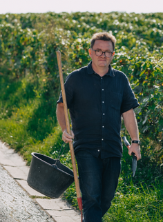 Adoptez une vigne au Domaine Forget-Chemin avec Thierry